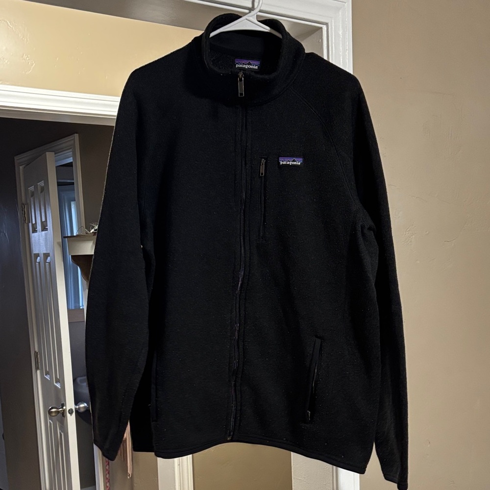 Men’s Patagonia full-zip sweater